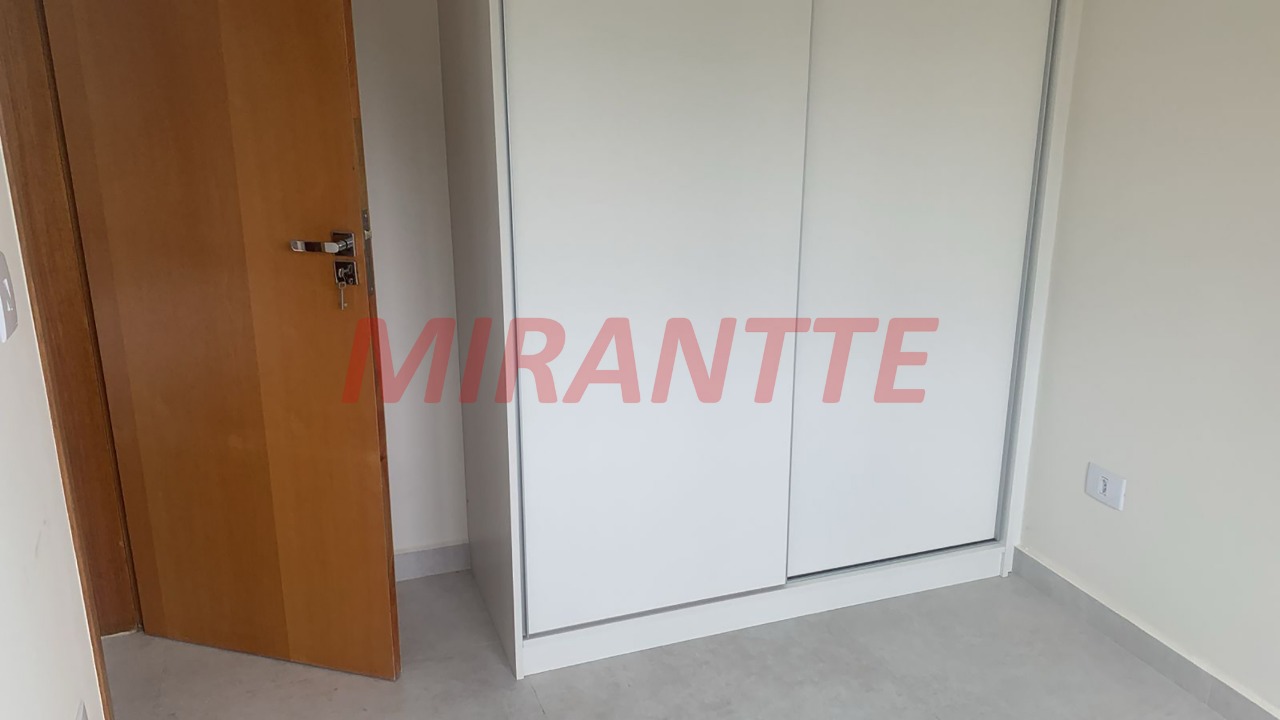 Apartamento de 47m² com 2 quartos em Água Fria