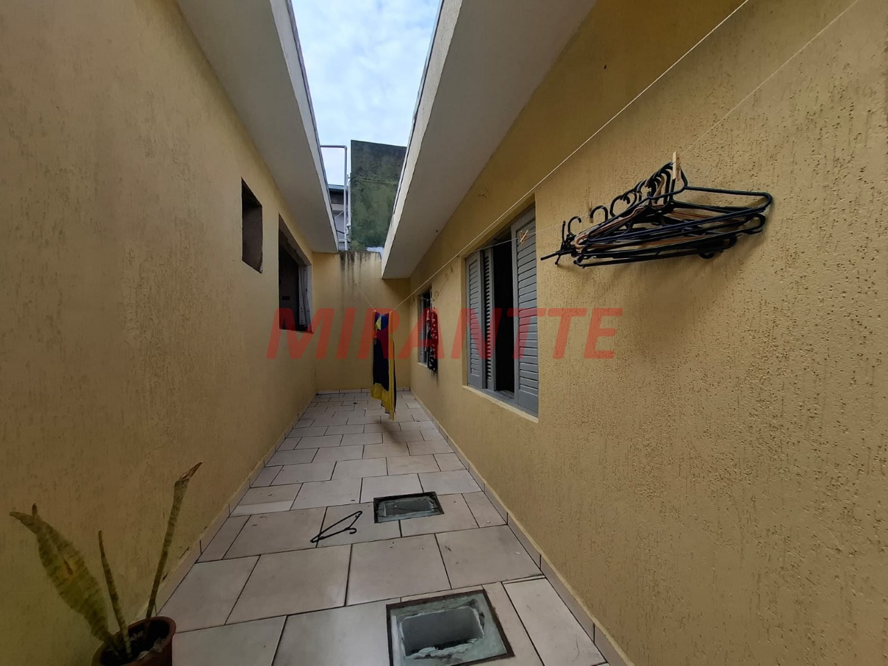 Sobrado de 203m² com 4 quartos em Parque Peruche