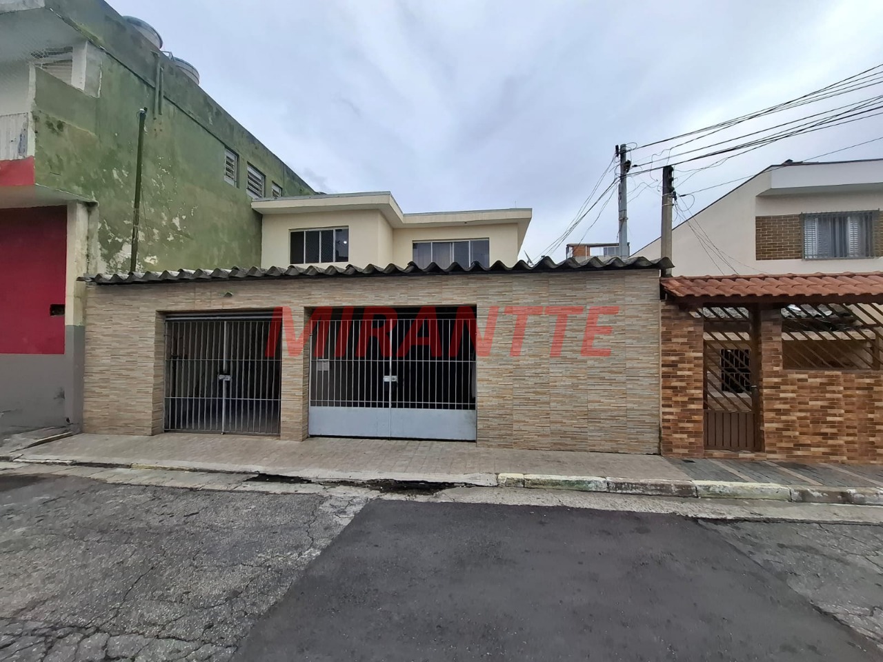 Sobrado de 203m² com 4 quartos em Parque Peruche