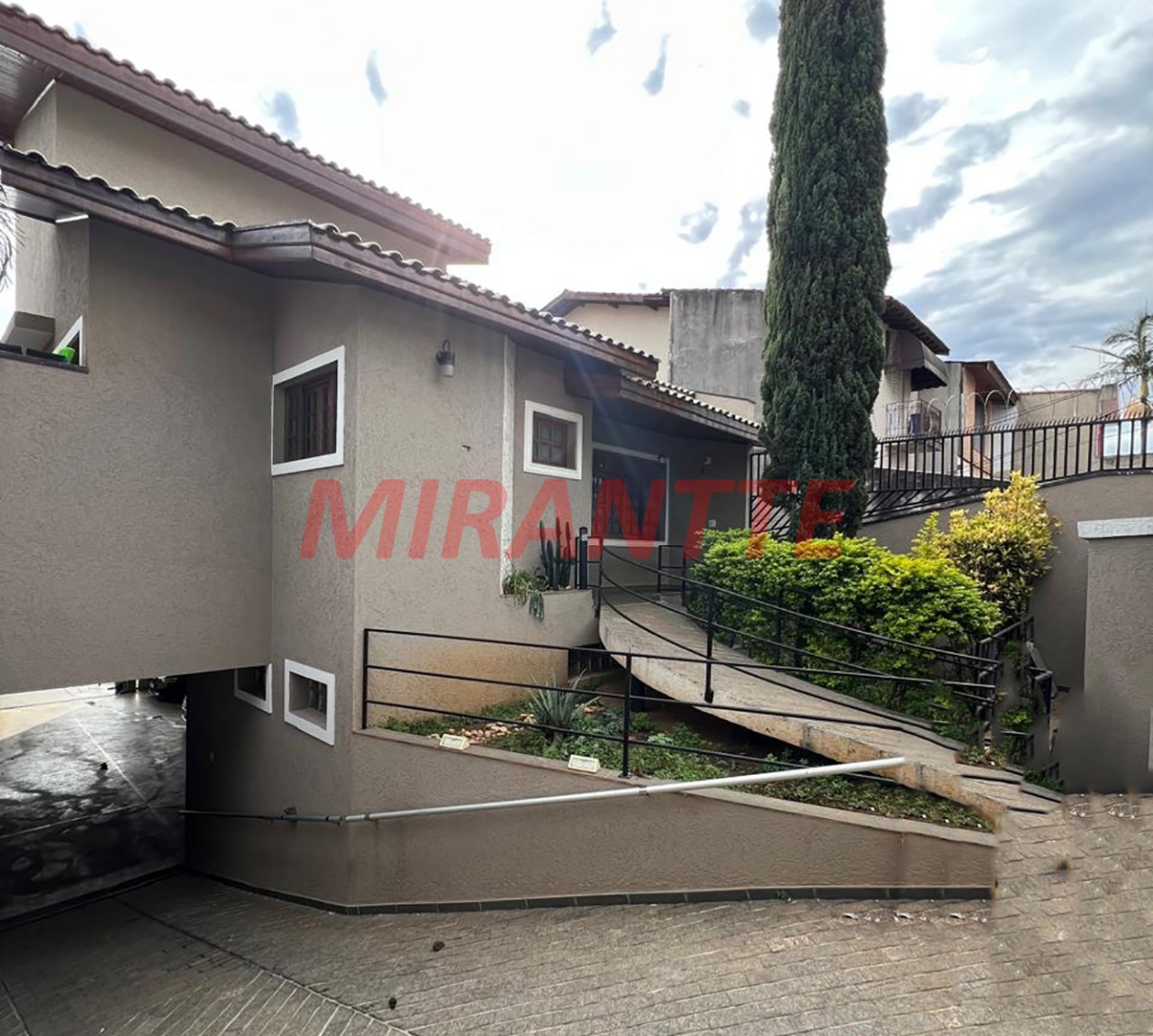 Casa terrea de 355m² com 3 quartos em Quitaúna