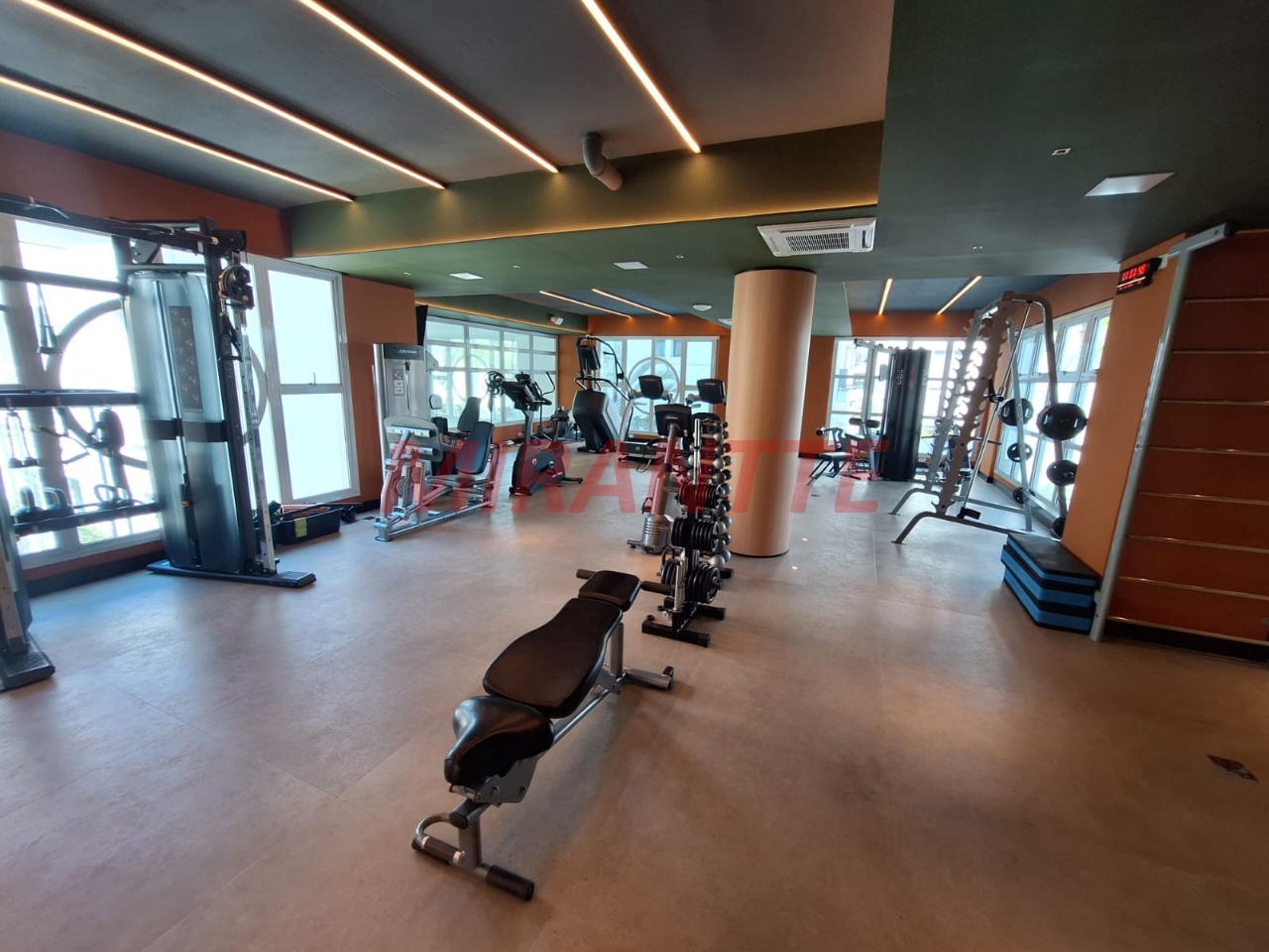 Apartamento de 228m² com 4 quartos em Santana