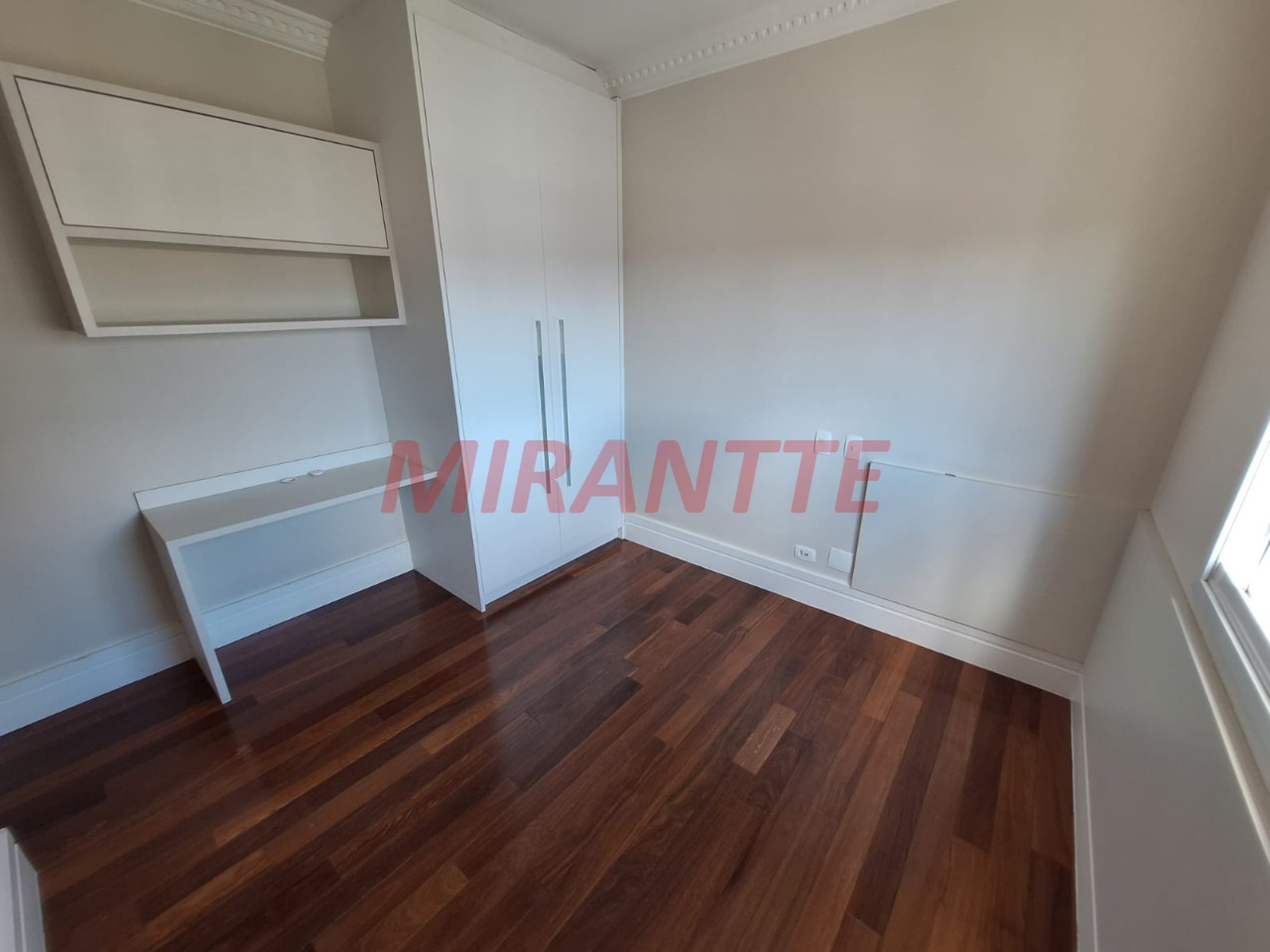 Apartamento de 228m² com 4 quartos em Santana