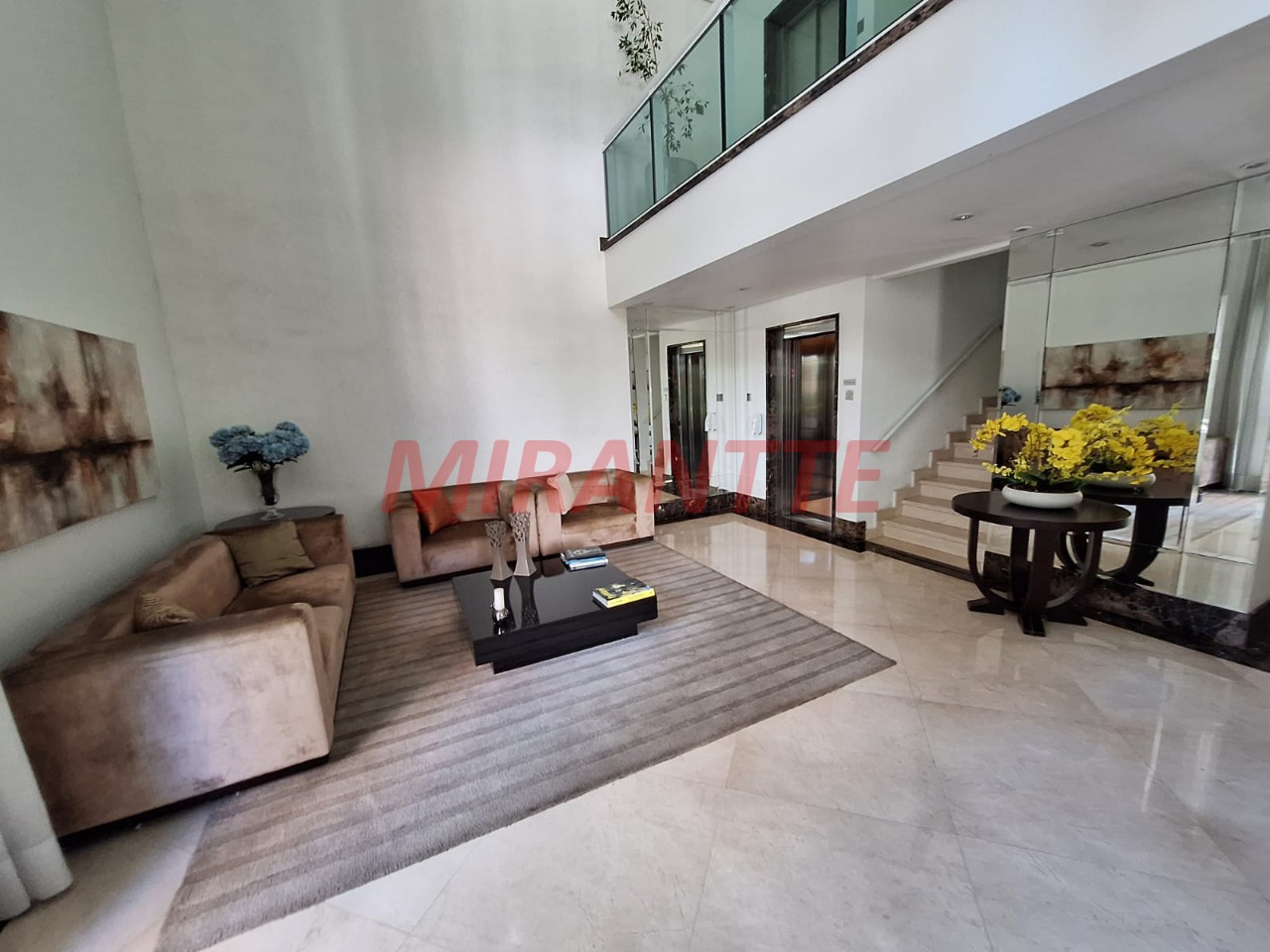 Apartamento de 228m² com 4 quartos em Santana