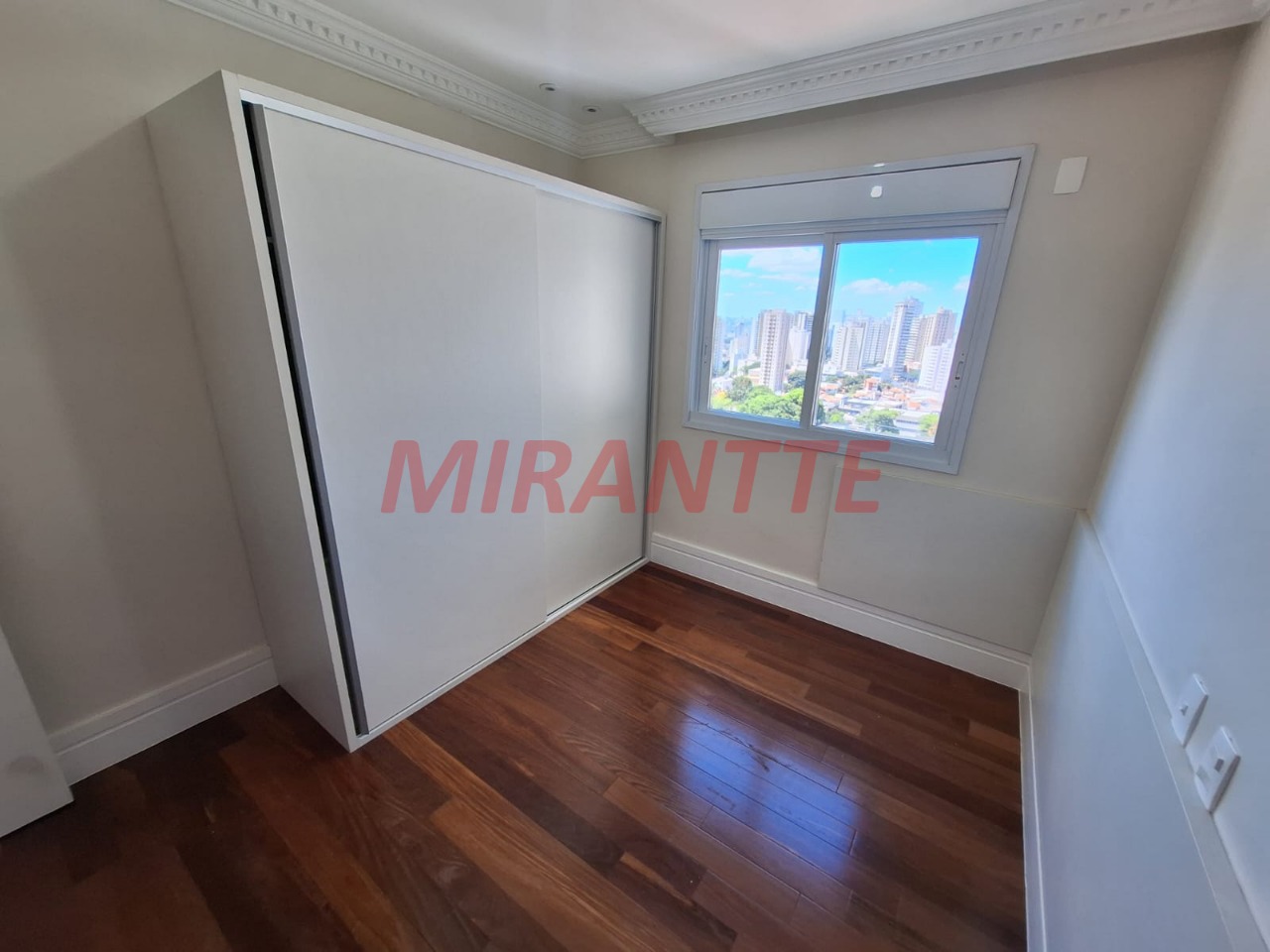 Apartamento de 228m² com 4 quartos em Santana