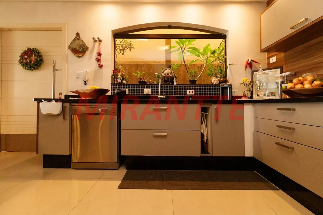 Sobrado de 650m² com 5 quartos em Vila Maria Alta