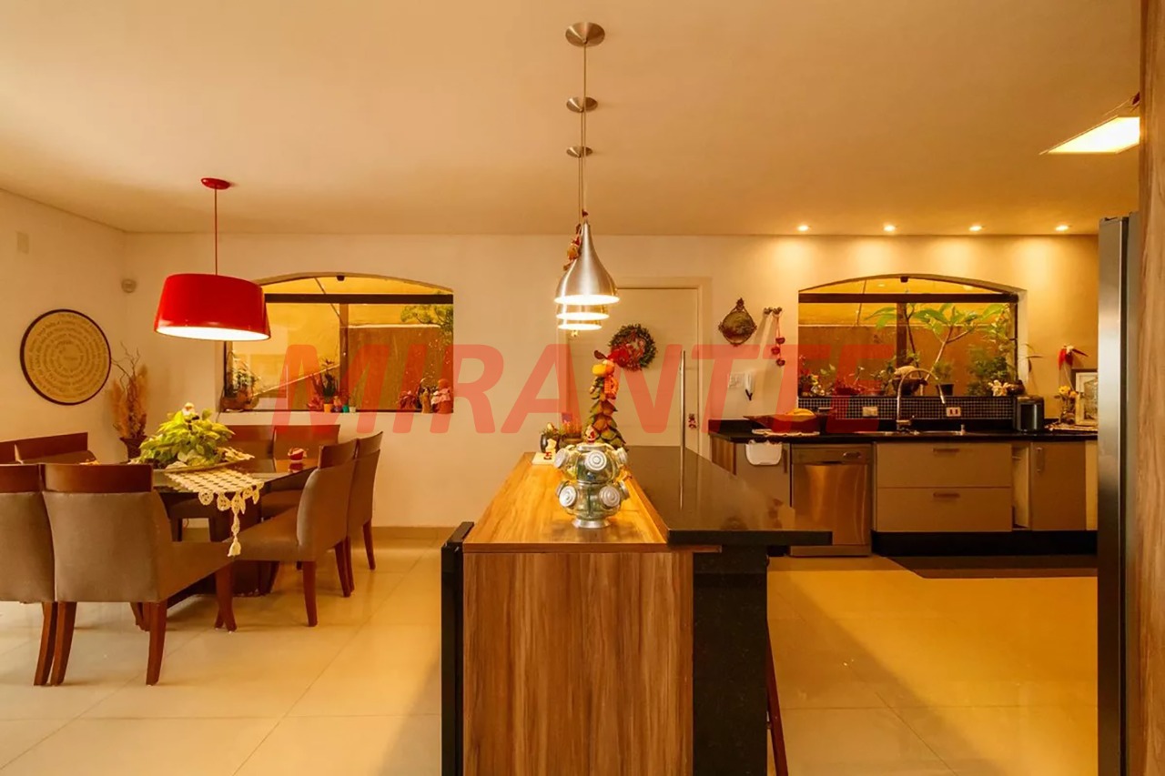 Sobrado de 650m² com 5 quartos em Vila Maria Alta