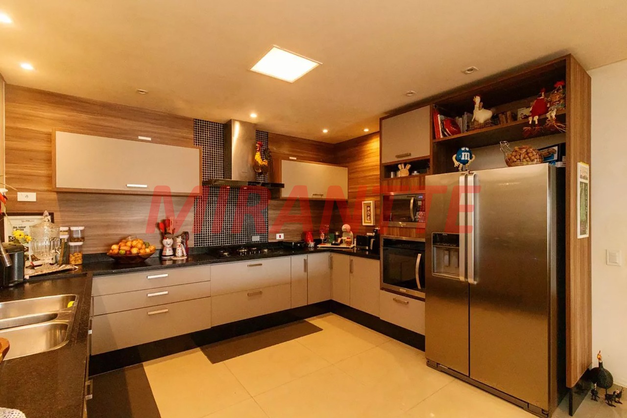 Sobrado de 650m² com 5 quartos em Vila Maria Alta
