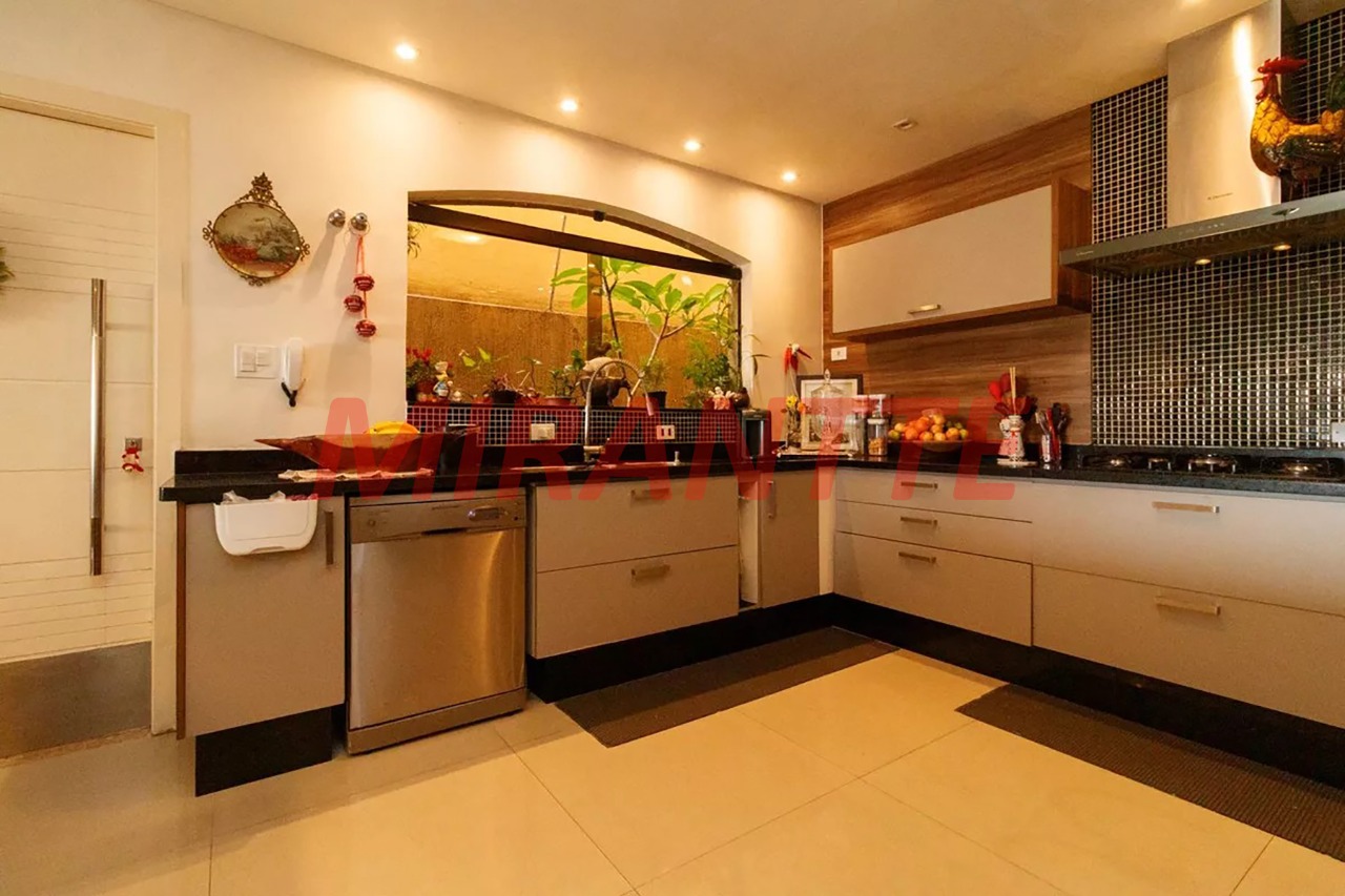 Sobrado de 650m² com 5 quartos em Vila Maria Alta