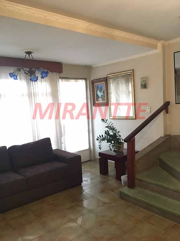 Sobrado de 159m² com 3 quartos em Água Fria