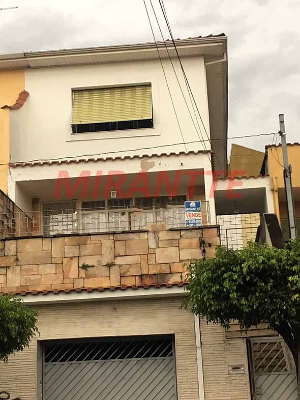 Sobrado de 159m² com 3 quartos em Água Fria