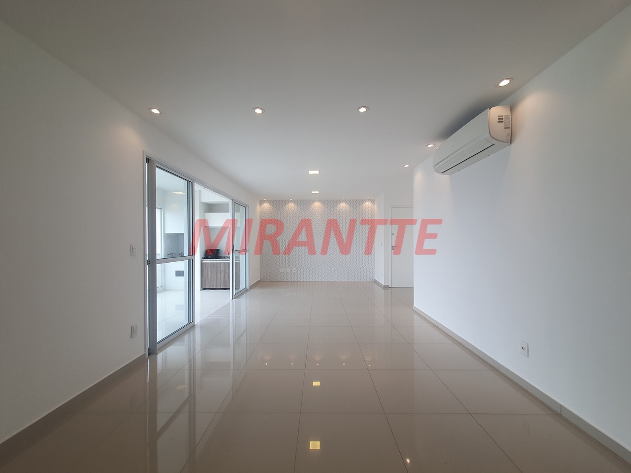 Apartamento de 121m² com 2 quartos em Jardim Caravelas
