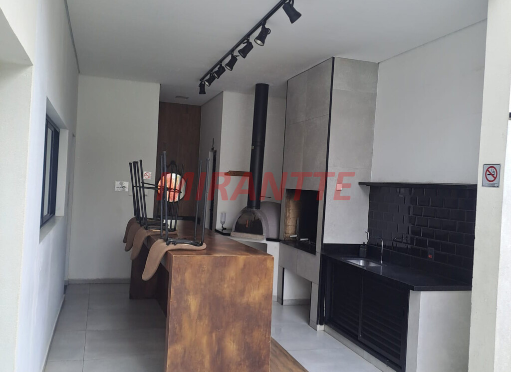 Apartamento de 57m² com 2 quartos em Vila Ester