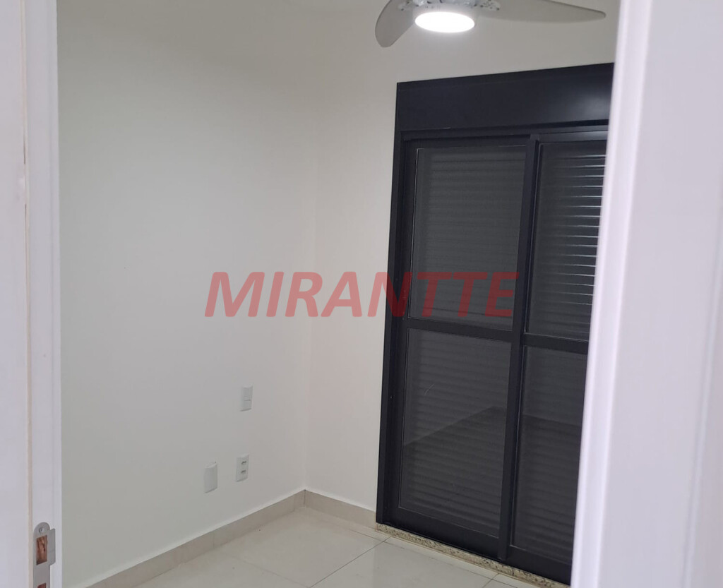 Apartamento de 57m² com 2 quartos em Vila Ester