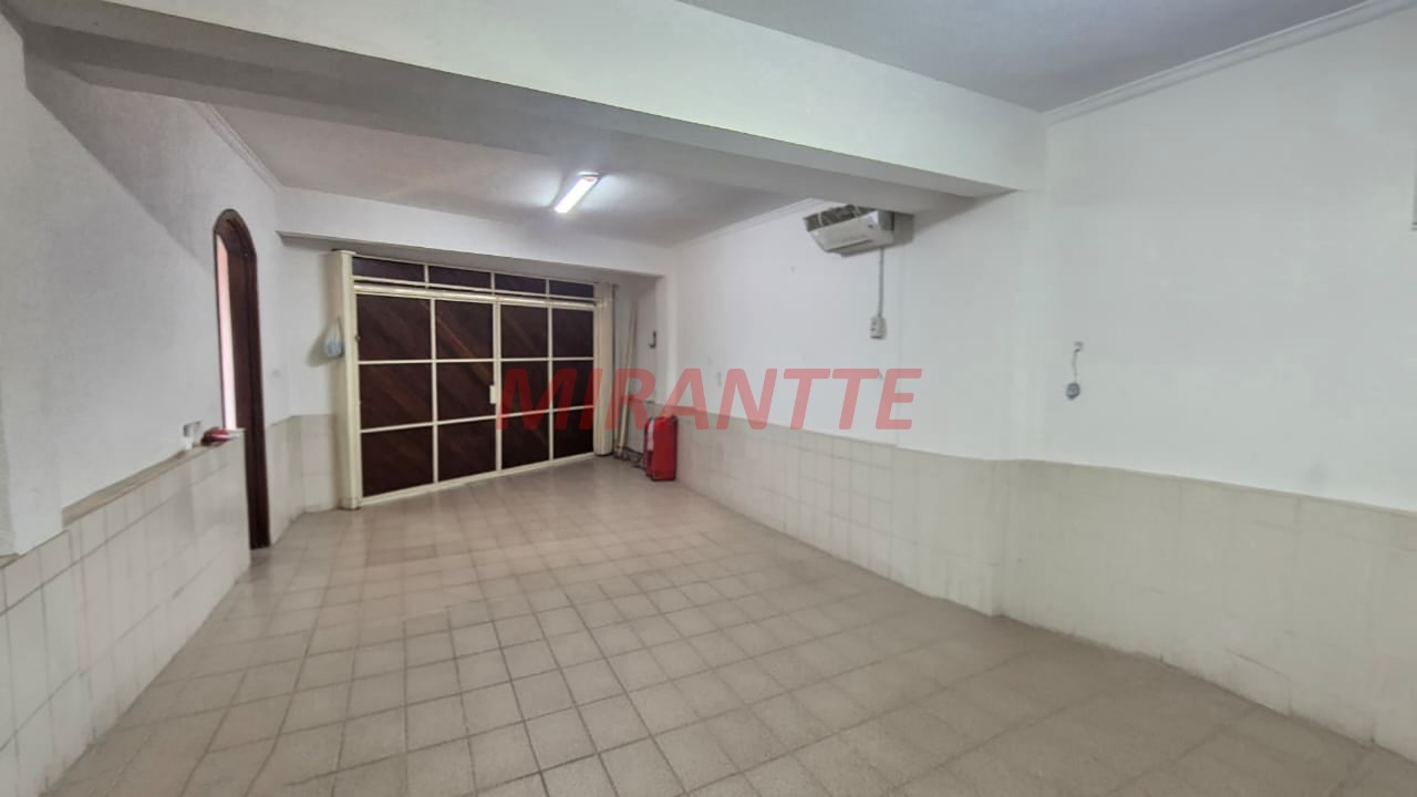 Sobrado de 269m² com 4 quartos em Vila Basileia