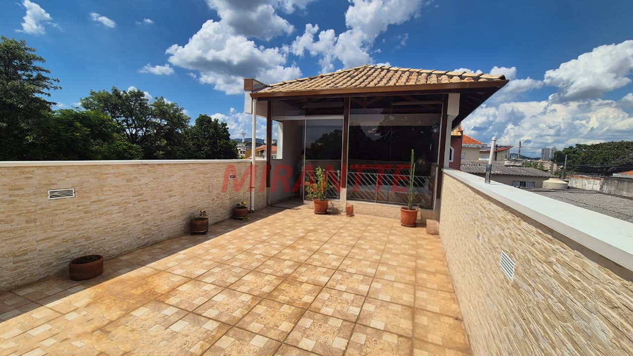 Sobrado de 269m² com 4 quartos em Vila Basileia