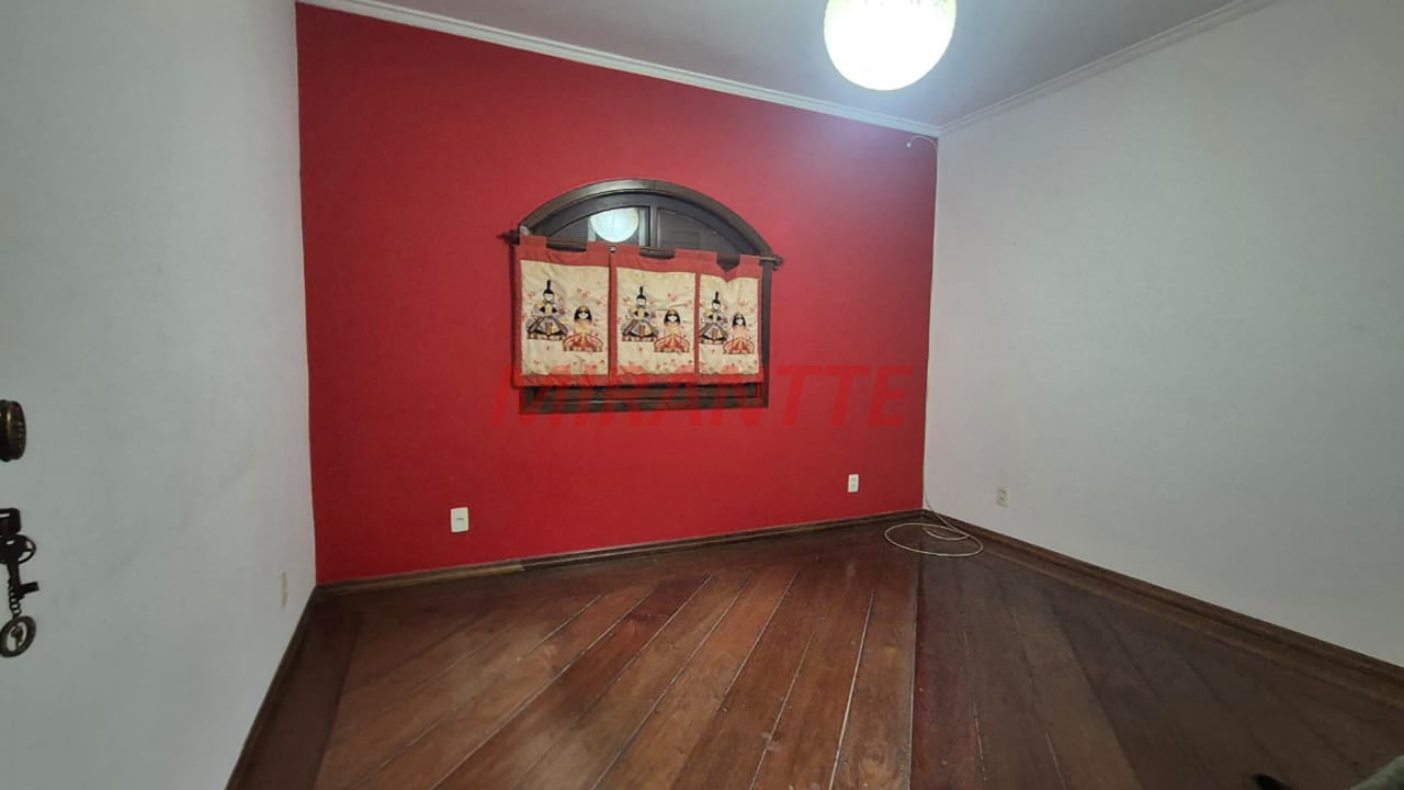 Sobrado de 269m² com 4 quartos em Vila Basileia