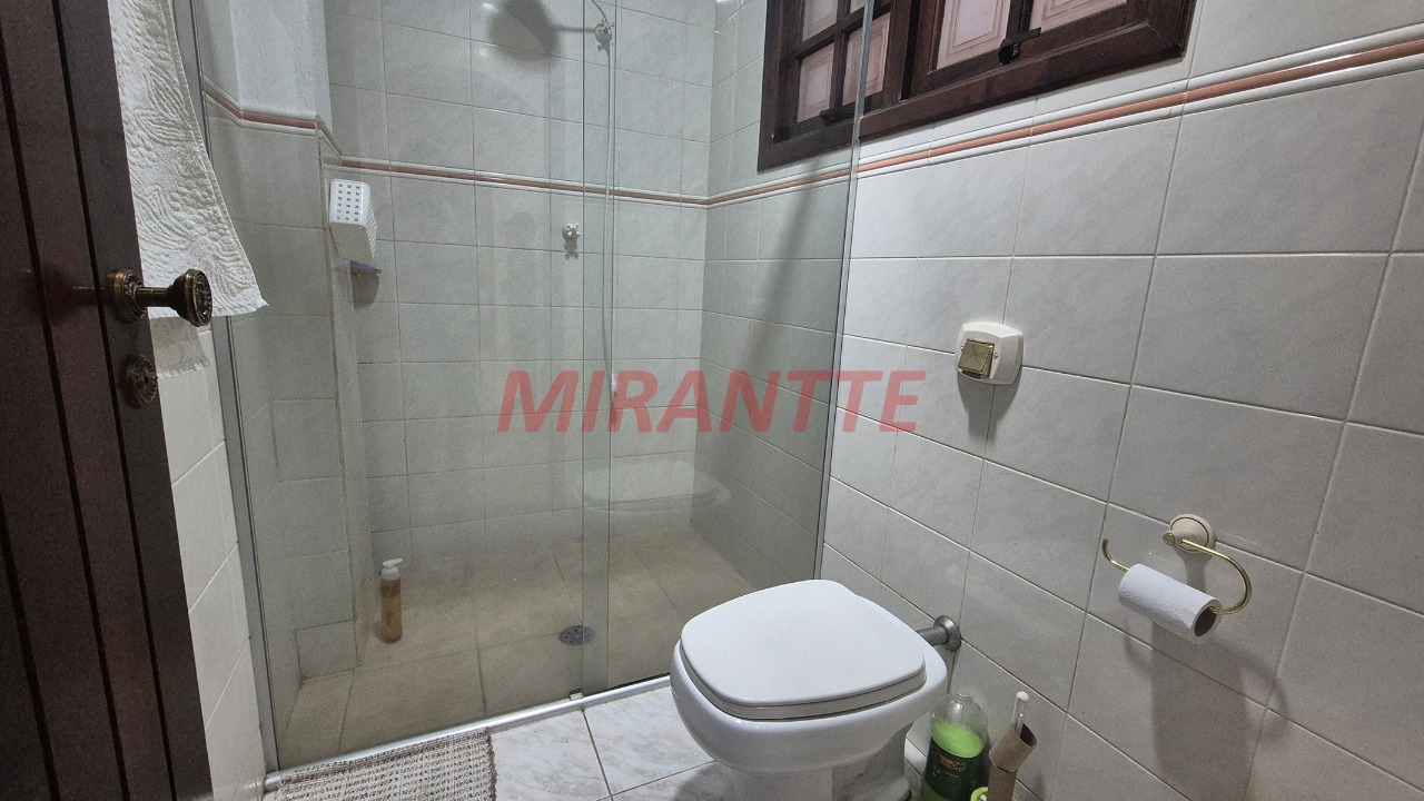 Sobrado de 269m² com 4 quartos em Vila Basileia