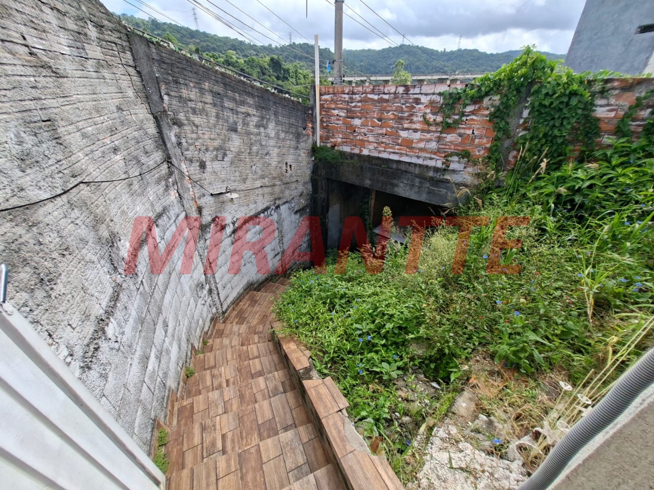 Terreno de 0m² em Jardim Peri