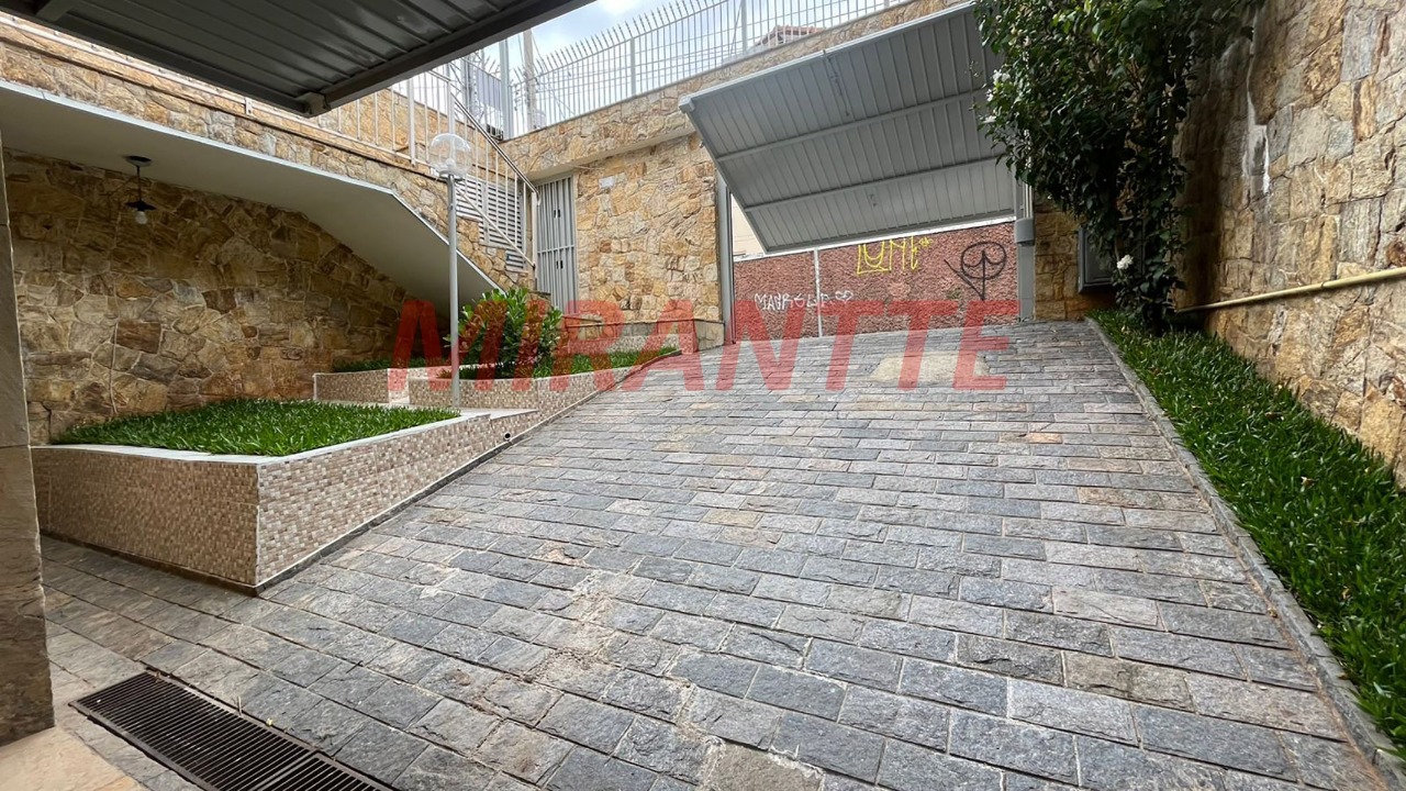 Sobrado de 140m² com 4 quartos em Parada Inglesa