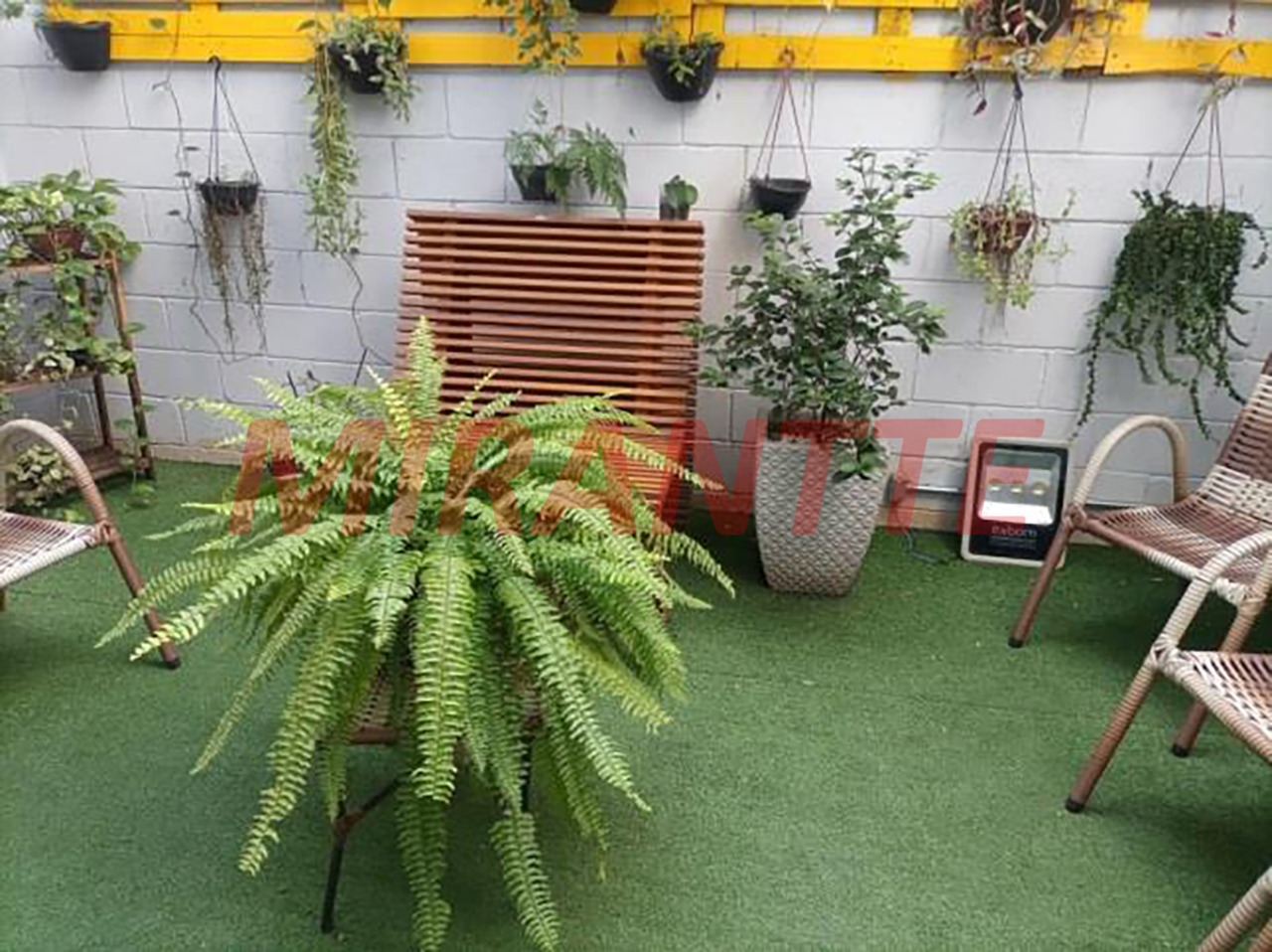 Comercial de 970m² em Casa Verde