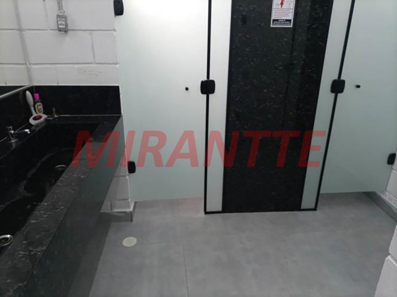 Comercial de 970m² em Casa Verde