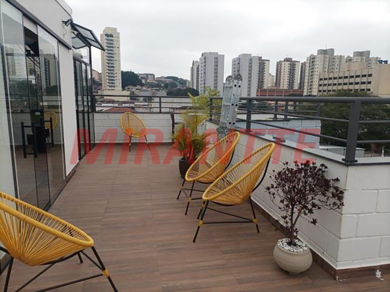 Comercial de 970m² em Casa Verde