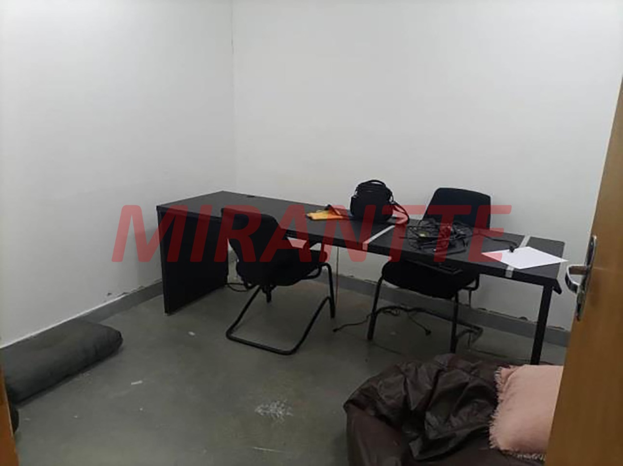 Comercial de 970m² em Casa Verde