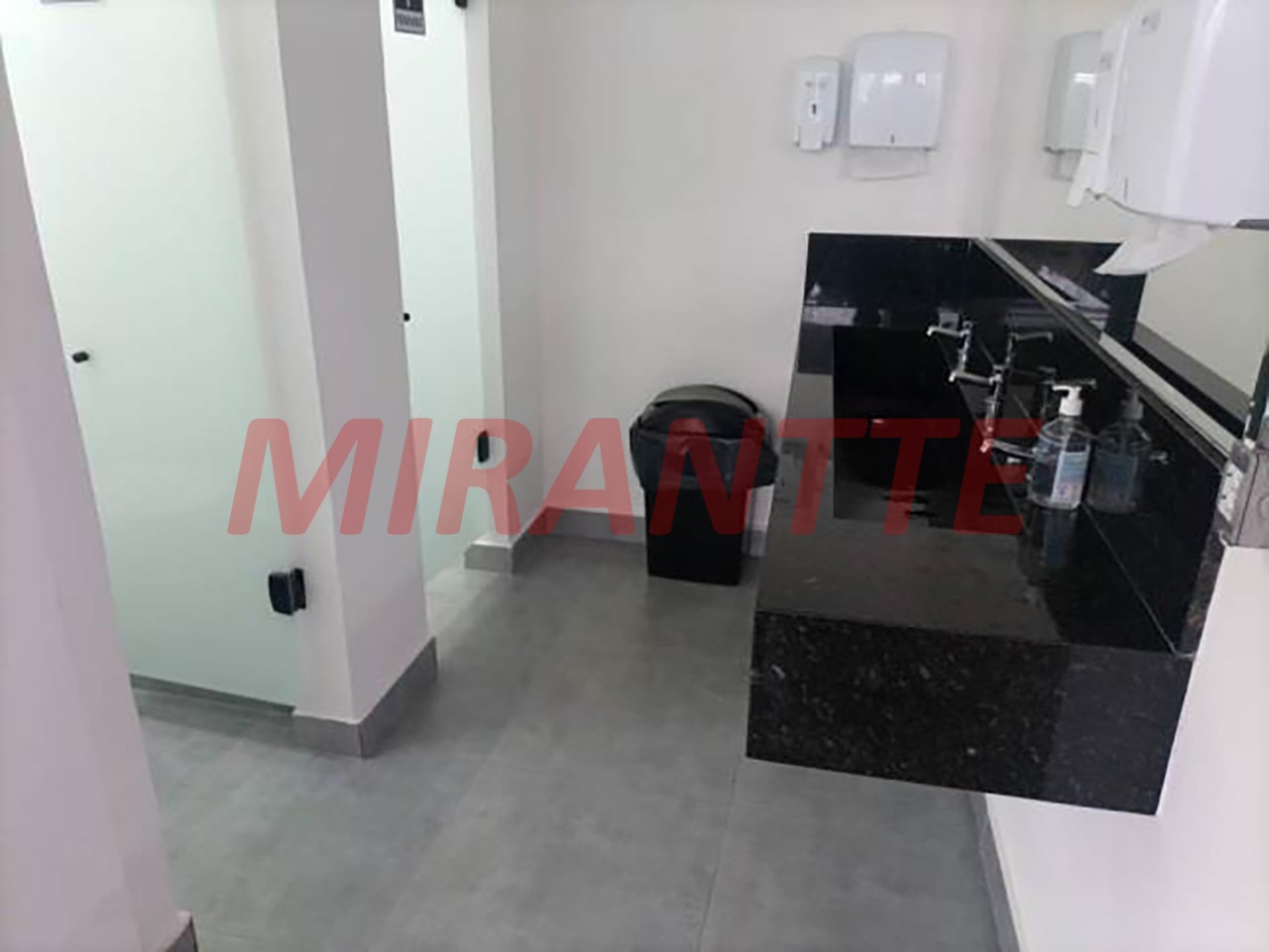 Comercial de 970m² em Casa Verde