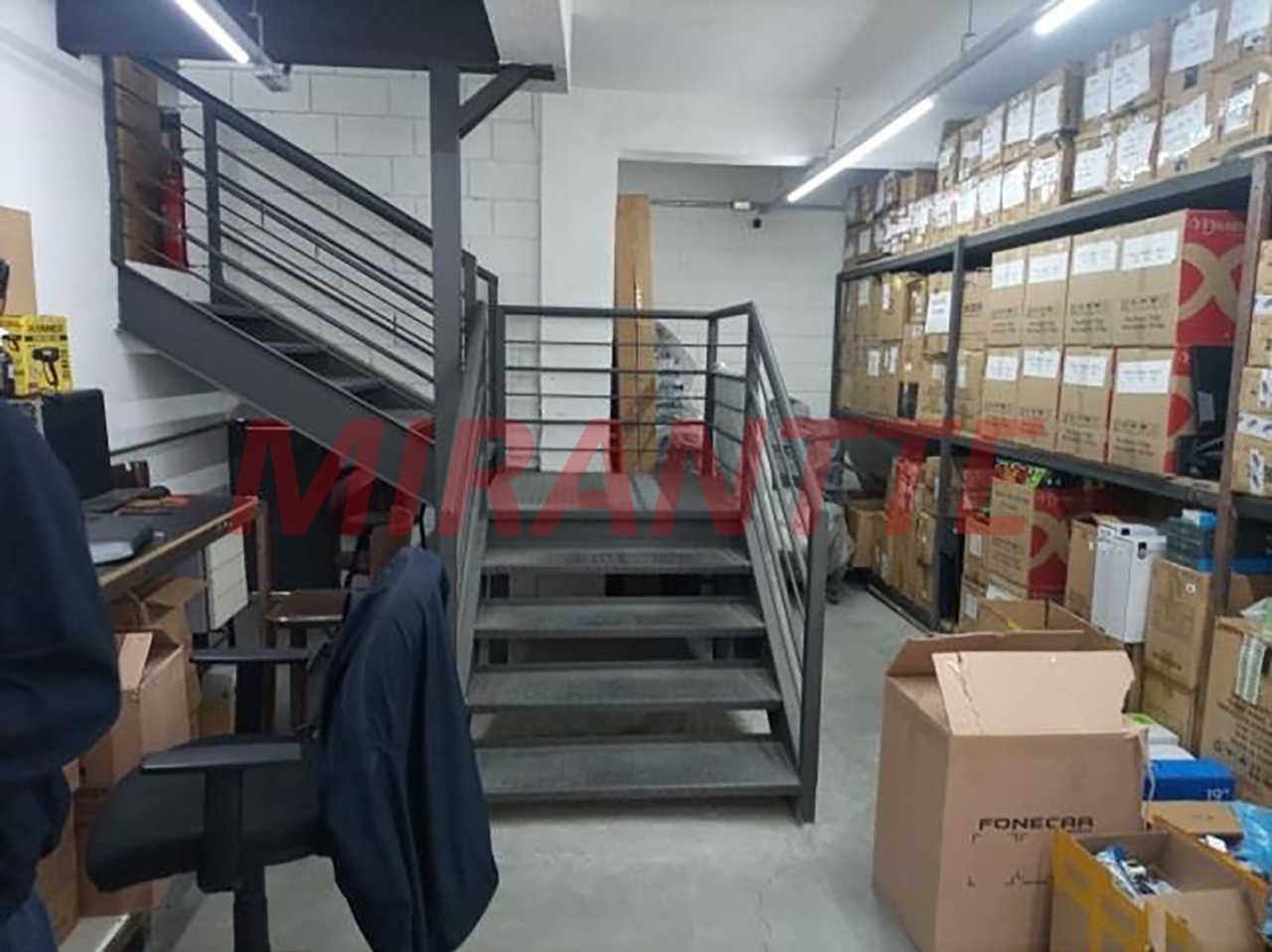 Comercial de 970m² em Casa Verde