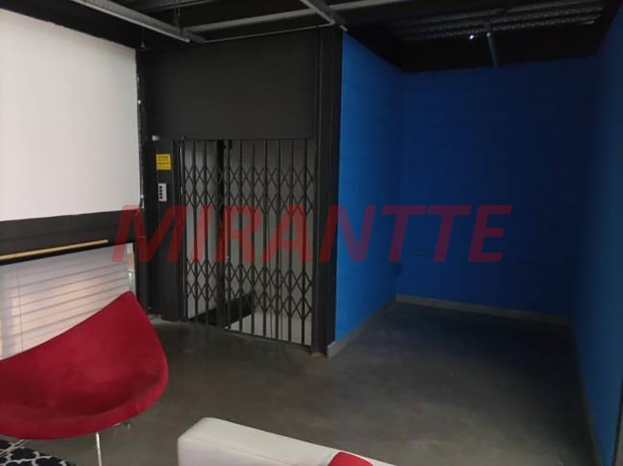 Comercial de 970m² em Casa Verde