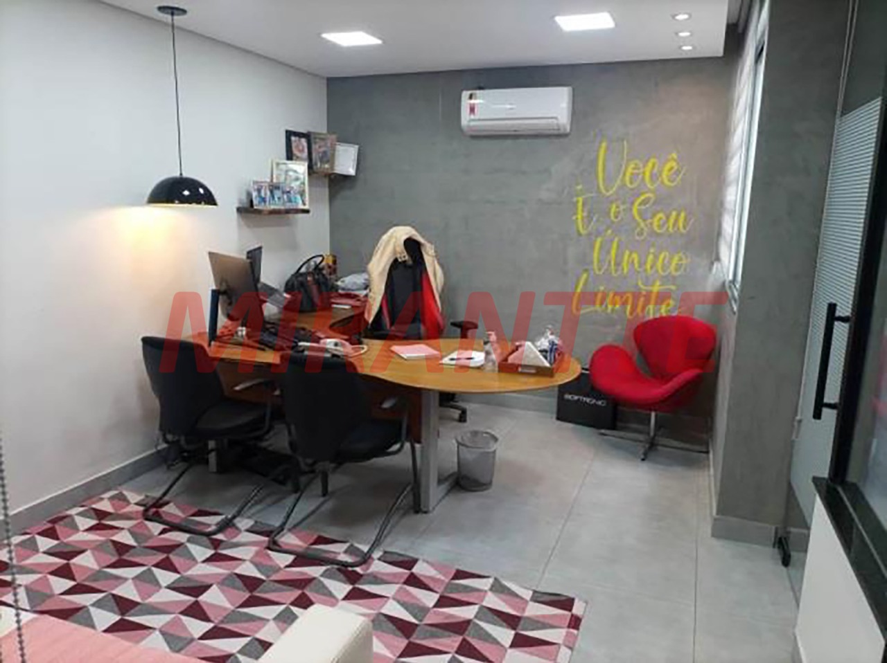 Comercial de 970m² em Casa Verde