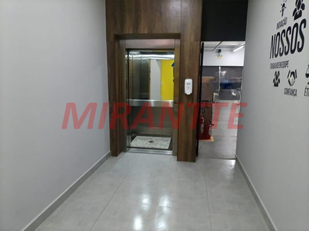 Comercial de 970m² em Casa Verde