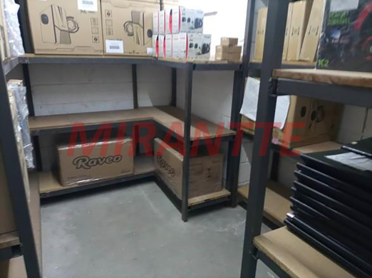 Comercial de 970m² em Casa Verde