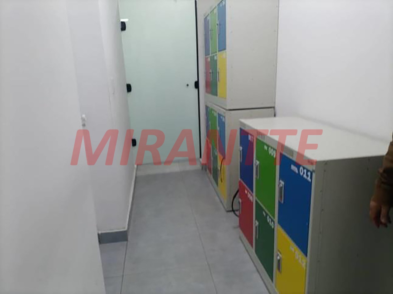 Comercial de 970m² em Casa Verde