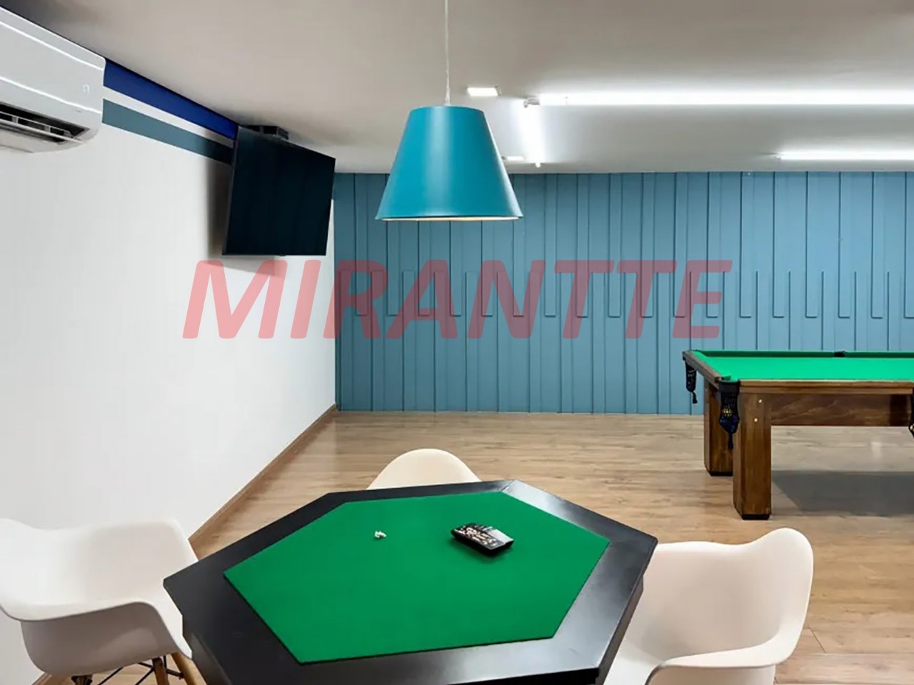 Apartamento de 76m² com 2 quartos em Santana