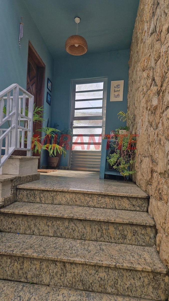 Sobrado de 143m² com 4 quartos em Tremembe