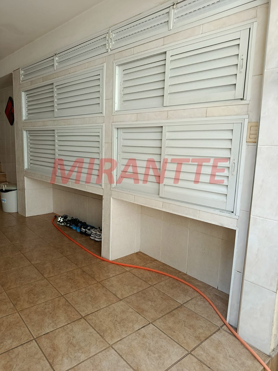 Sobrado de 151.28m² com 3 quartos em Vila Galvão