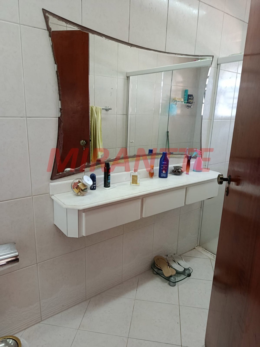 Sobrado de 151.28m² com 3 quartos em Vila Galvão
