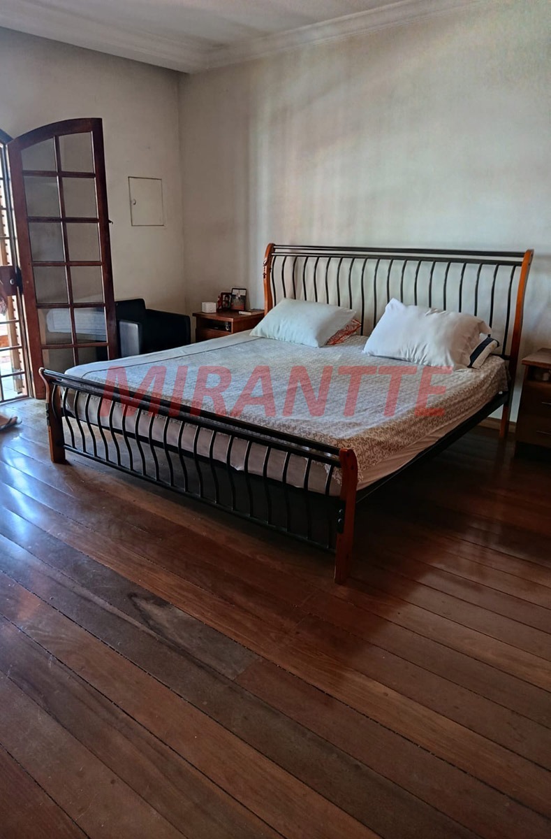 Sobrado de 151.28m² com 3 quartos em Vila Galvão