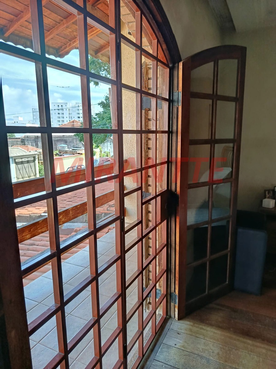 Sobrado de 151.28m² com 3 quartos em Vila Galvão