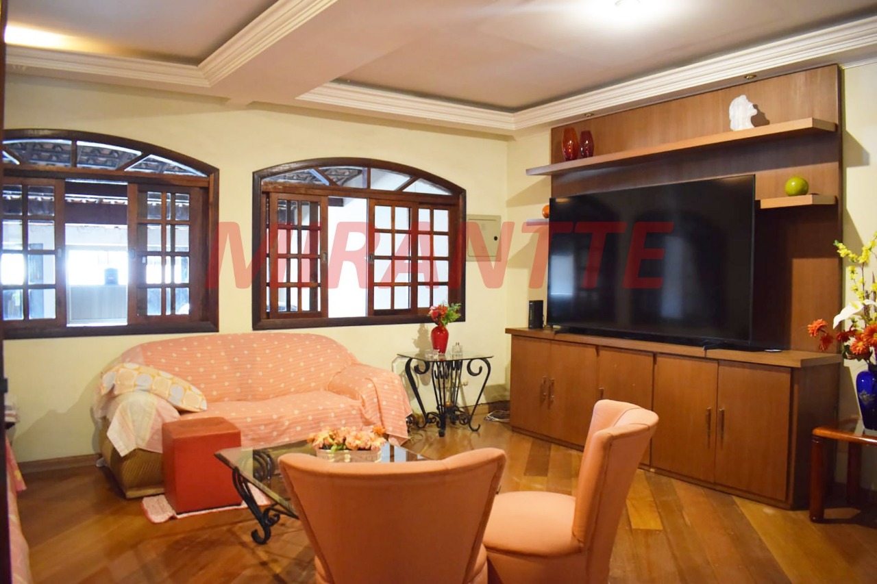 Sobrado de 151.28m² com 3 quartos em Vila Galvão