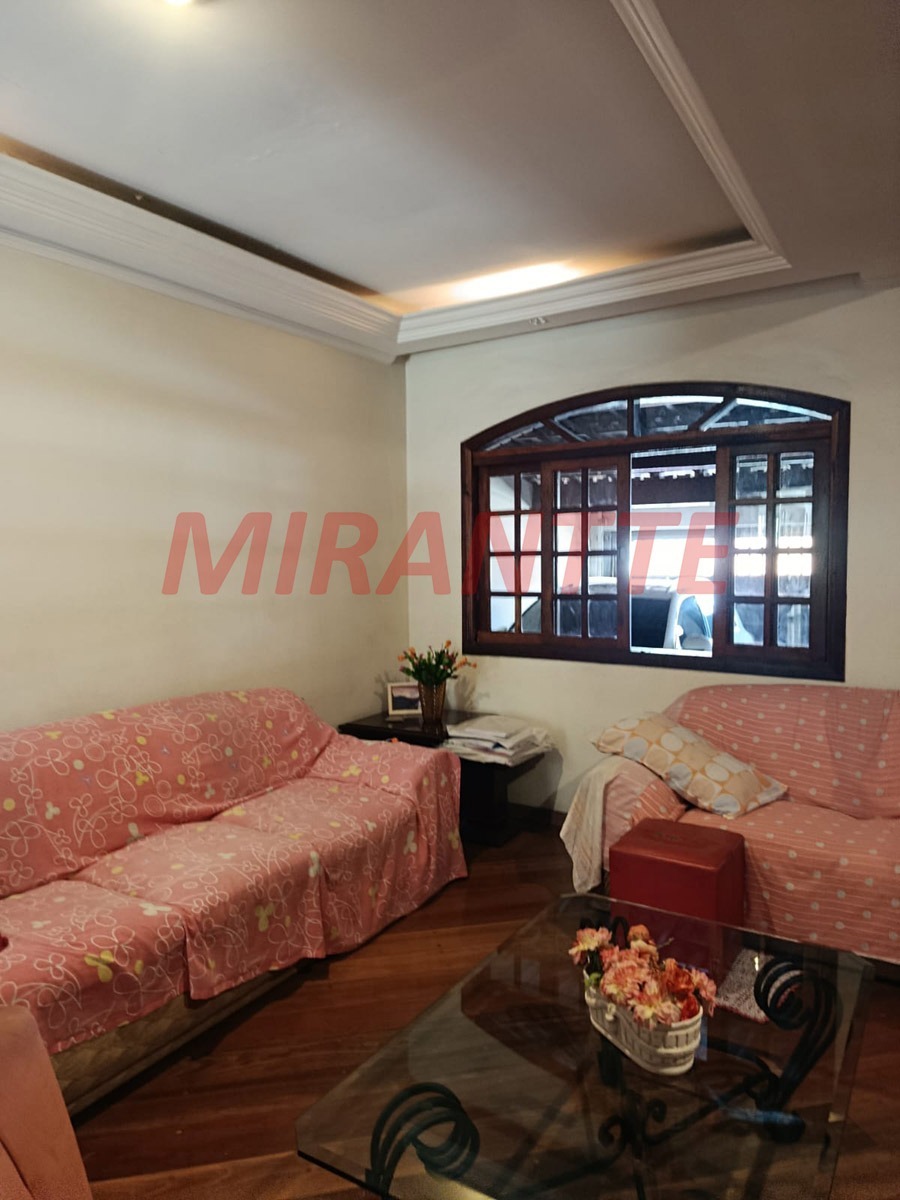 Sobrado de 151.28m² com 3 quartos em Vila Galvão