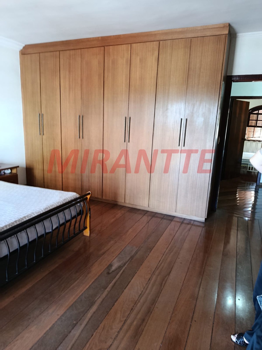 Sobrado de 151.28m² com 3 quartos em Vila Galvão