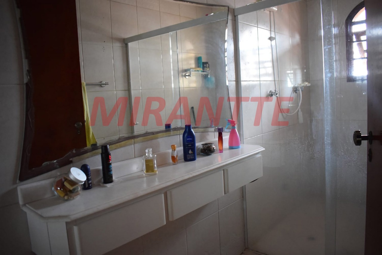 Sobrado de 151.28m² com 3 quartos em Vila Galvão