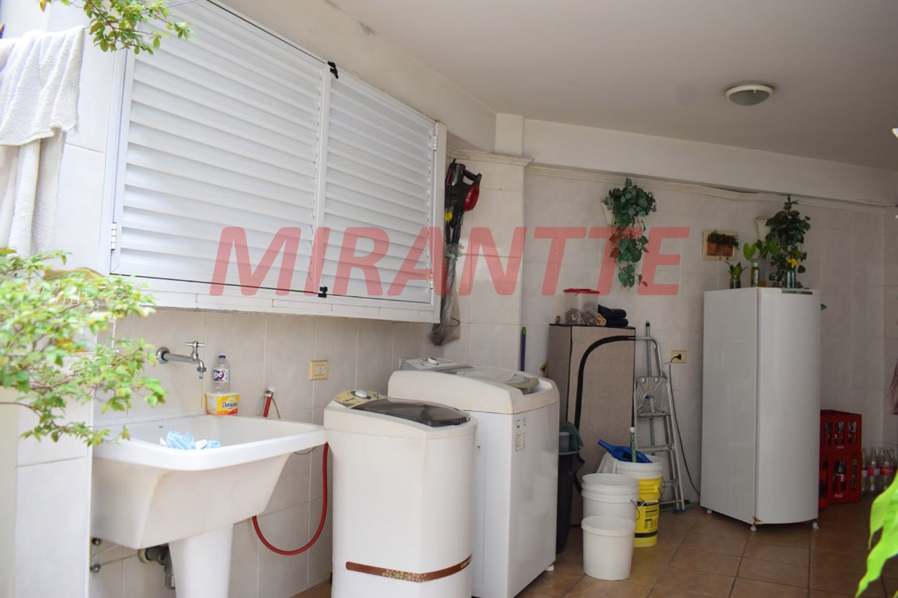 Sobrado de 151.28m² com 3 quartos em Vila Galvão