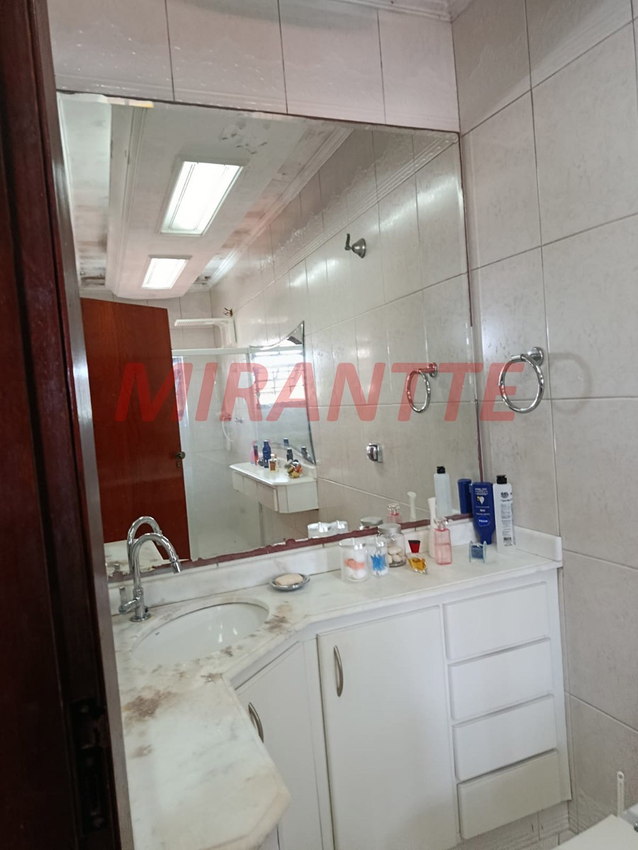 Sobrado de 151.28m² com 3 quartos em Vila Galvão