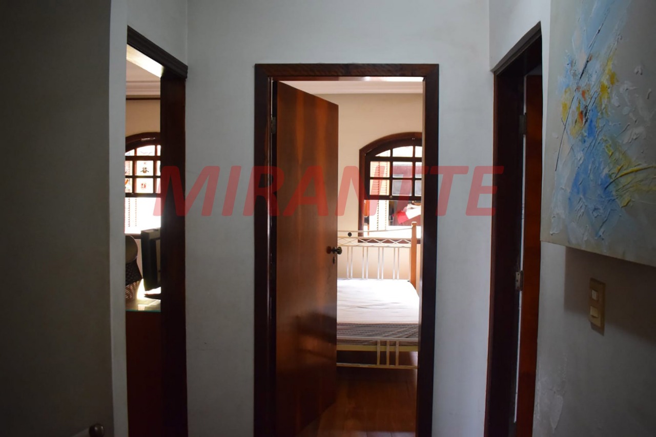 Sobrado de 151.28m² com 3 quartos em Vila Galvão