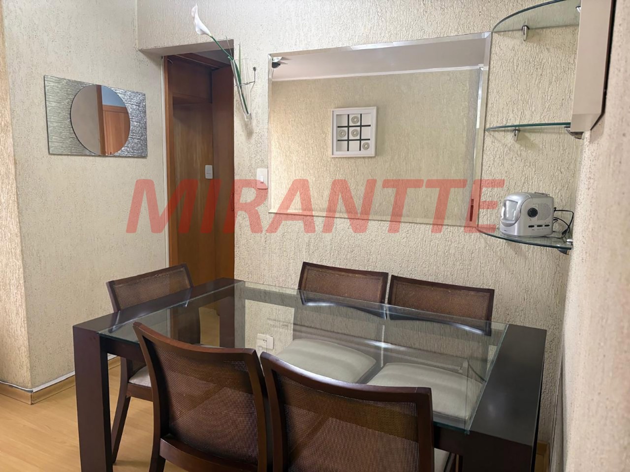 Apartamento de 52m² com 2 quartos em Vila Mazzei