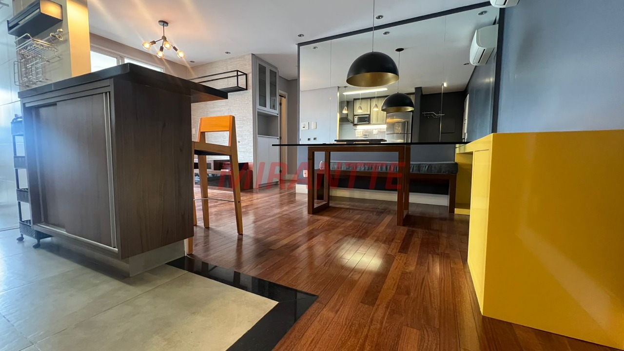 Apartamento de 74m² com 2 quartos em Santa Teresinha