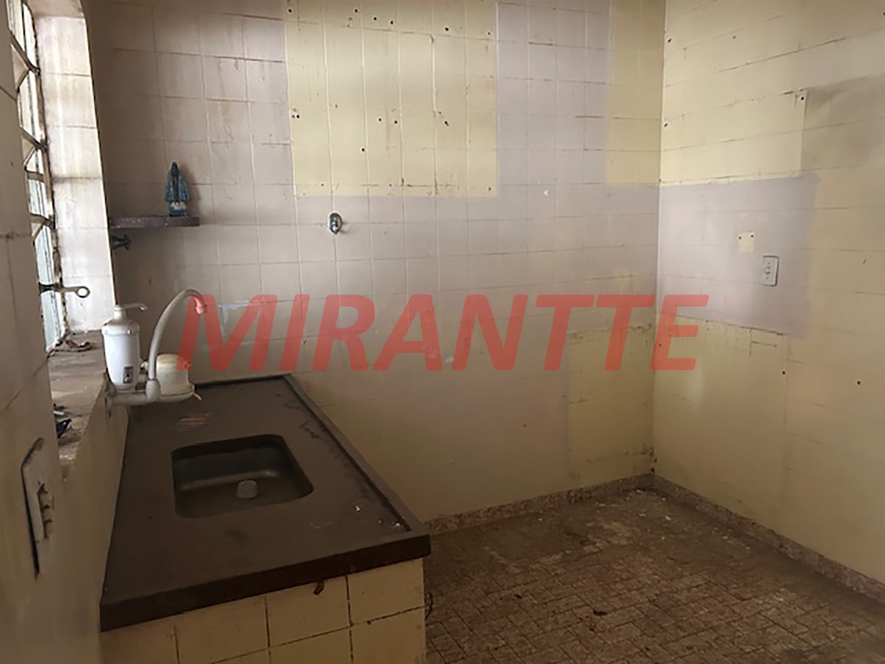 Casa terrea de 146m² com 2 quartos em Água Fria